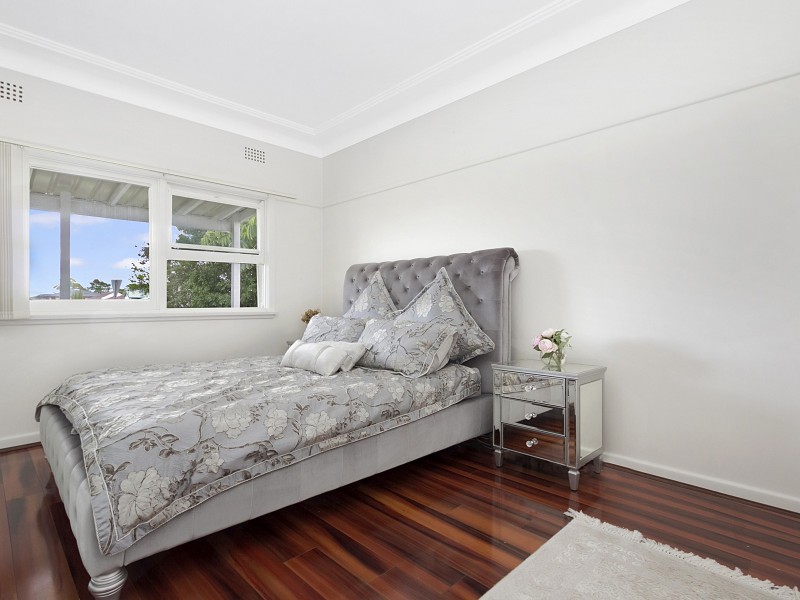 35 Leslie St, Blacktown NSW 2148