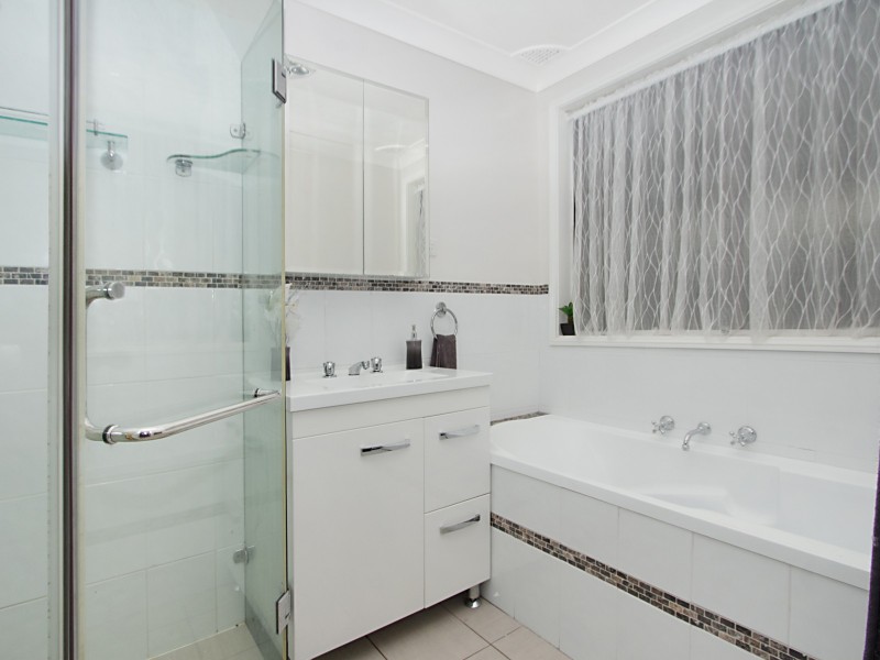 16 Sycamore Crescent, Quakers Hill NSW 2763