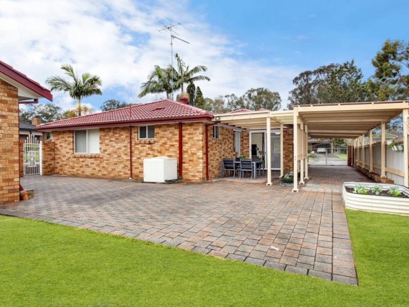 30 Sherridon Crescent, Quakers Hill NSW 2763