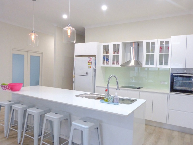 8 Calandra Avenue, Quakers Hill NSW 2763