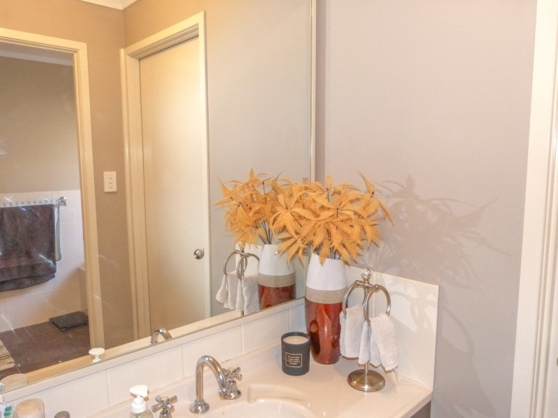 8 Scarlet Street, Quakers Hill NSW 2763