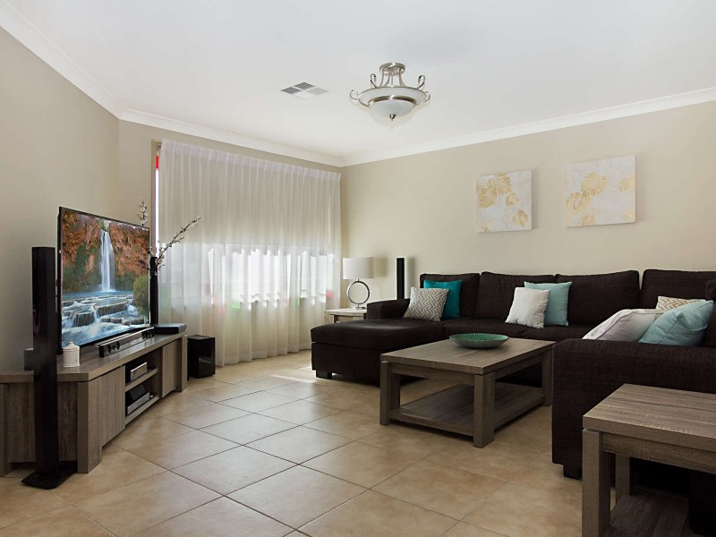 41 Toomey Crescent, Quakers Hill NSW 2763