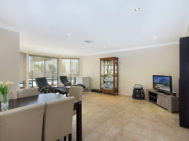 41 Toomey Crescent, Quakers Hill NSW 2763