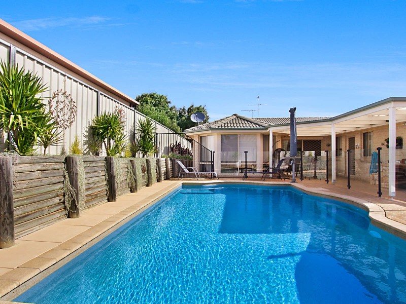 41 Toomey Crescent, Quakers Hill NSW 2763