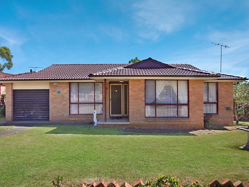 73 Narcissus Ave, Quakers Hill NSW 2763