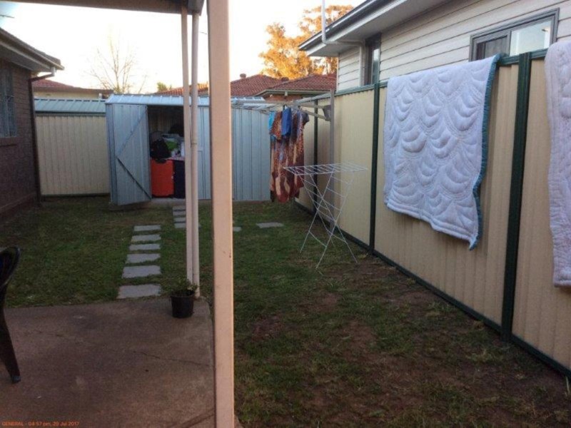 42 Elwood Crescent, Quakers Hill NSW 2763