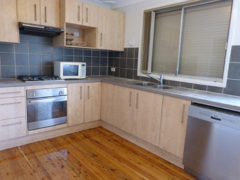 176 Railway Road, Quakers Hill NSW 2763