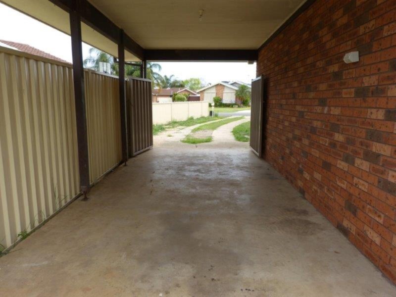 99 Colebee Crescent, Hassall Grove NSW 2761