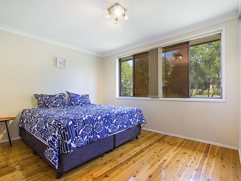 4  Wayne Street, Dean Park NSW 2761