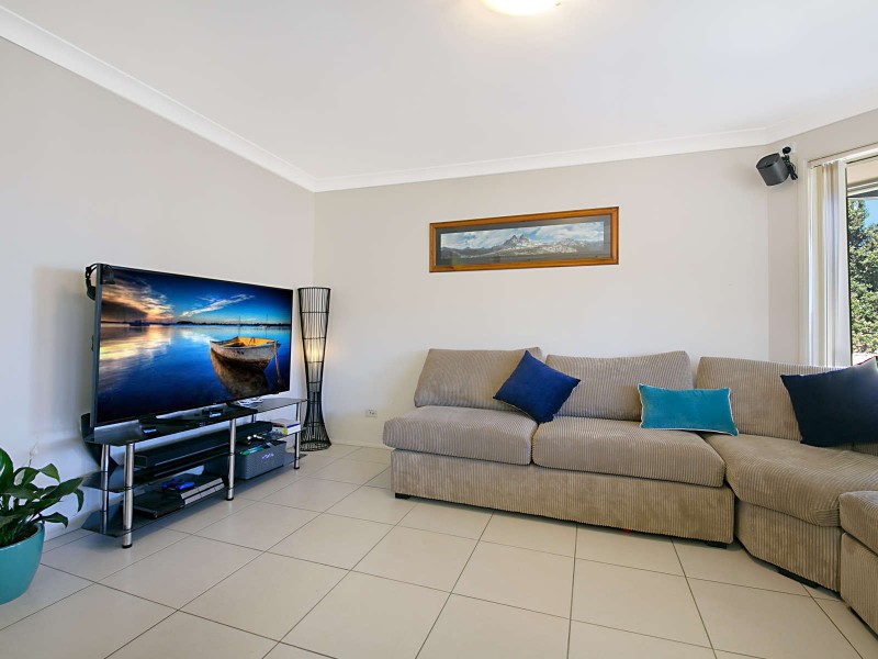 34 Pagoda Cres, Quakers Hill NSW 2763