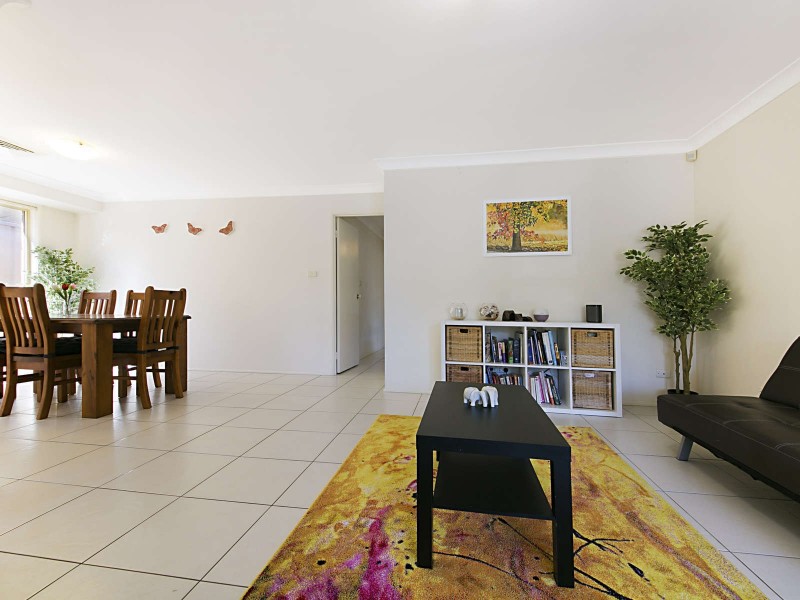 34 Pagoda Cres, Quakers Hill NSW 2763