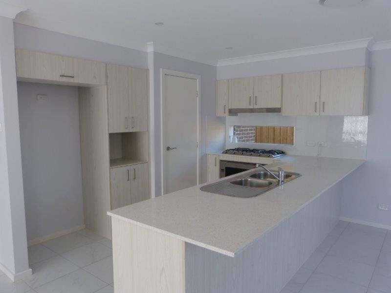 6 Strathedon Avenue, Colebee NSW 2761