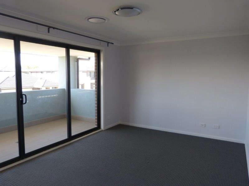 6 Strathedon Avenue, Colebee NSW 2761