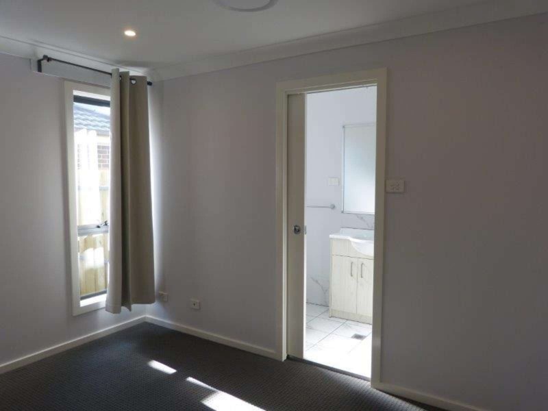 6 Strathedon Avenue, Colebee NSW 2761