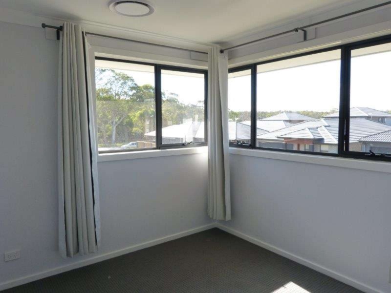 6 Strathedon Avenue, Colebee NSW 2761