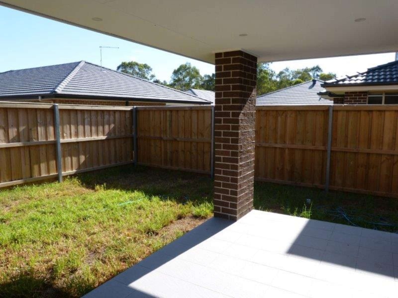 6 Strathedon Avenue, Colebee NSW 2761