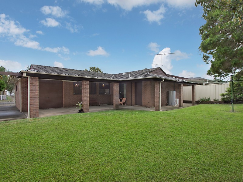 18 Cowper Circle, Quakers Hill NSW 2763