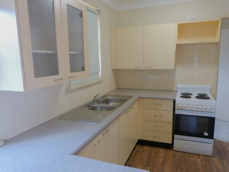 6 Lang Crescent, Blackett NSW 2770