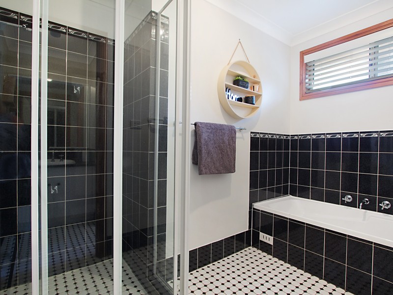 6 Olive Lee Street, Quakers Hill NSW 2763