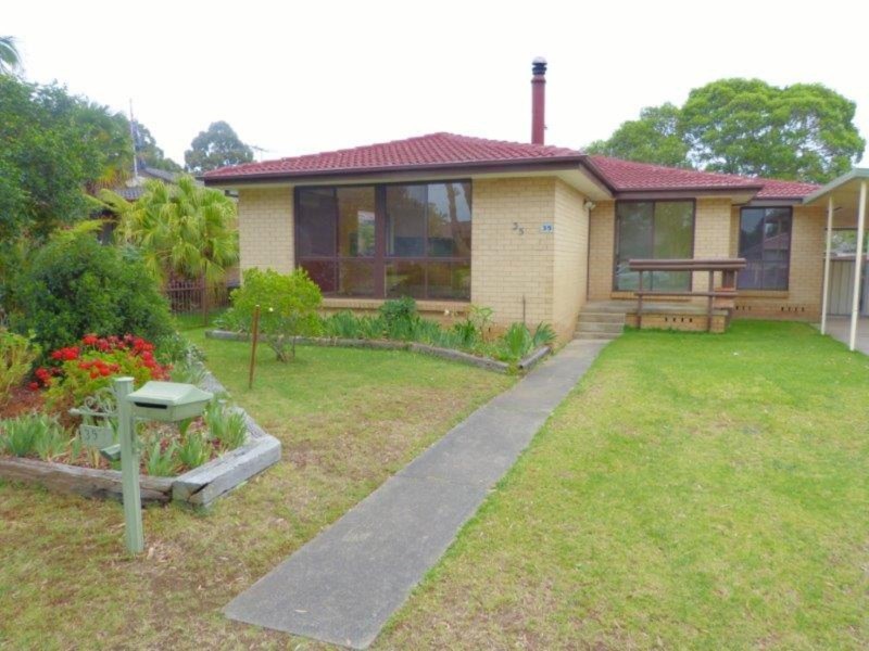 35 Falmouth Road, Quakers Hill NSW 2763