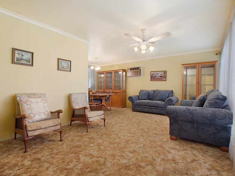 18 Cowper Circle, Quakers Hill NSW 2763