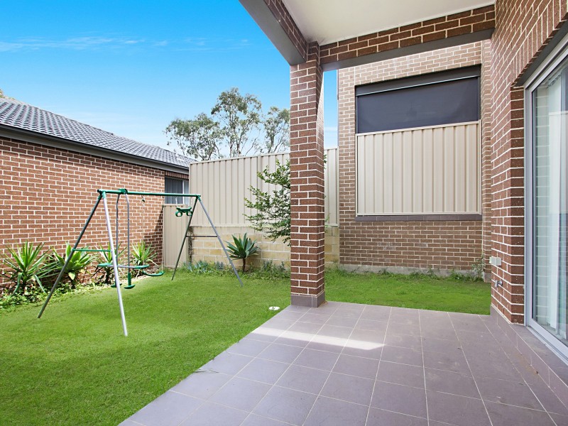 2/48  Denis Winston Drive, Doonside NSW 2767