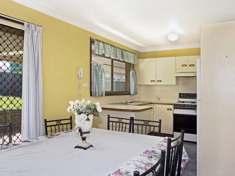 6 Tully Place, Quakers Hill NSW 2763