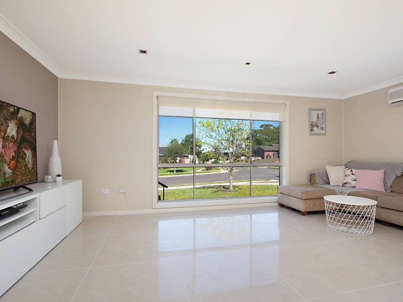 39  Bombala Crescent, Quakers Hill NSW 2763