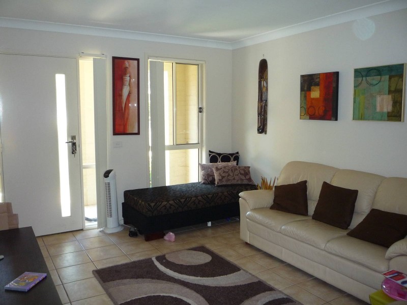 42 Treetop Circuit, Quakers Hill NSW 2763