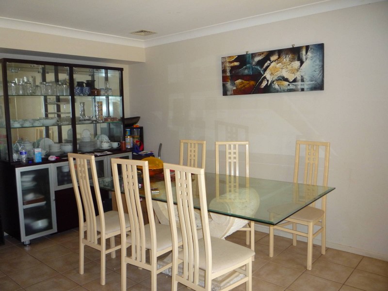 42 Treetop Circuit, Quakers Hill NSW 2763