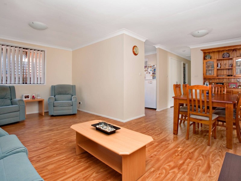 25 Woldhuis Street, Quakers Hill NSW 2763