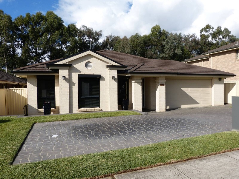 14 Tanzanite Street, Quakers Hill NSW 2763