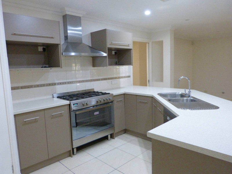 14 Tanzanite Street, Quakers Hill NSW 2763