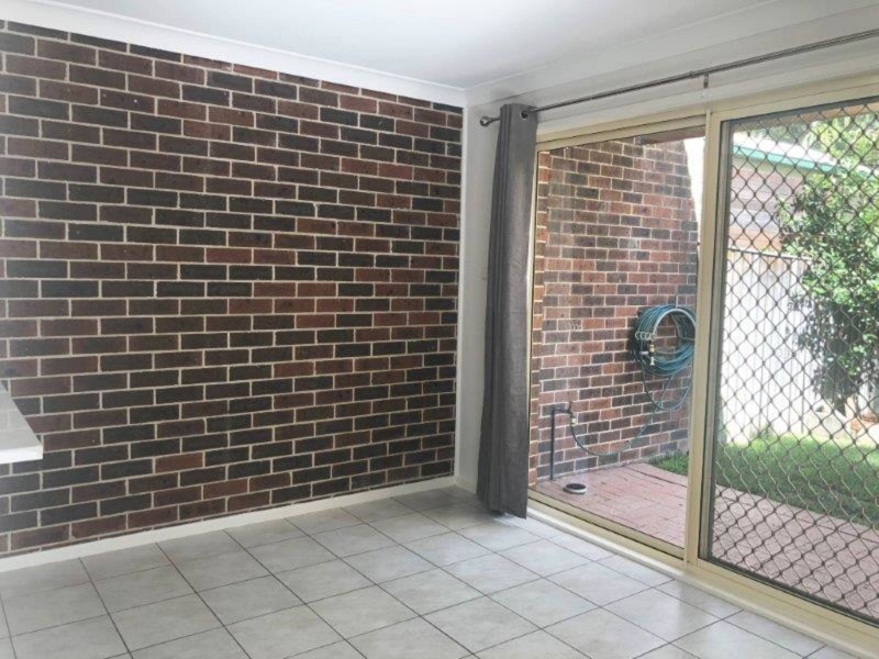 2/6 Windarra Place, Castle Hill NSW 2154