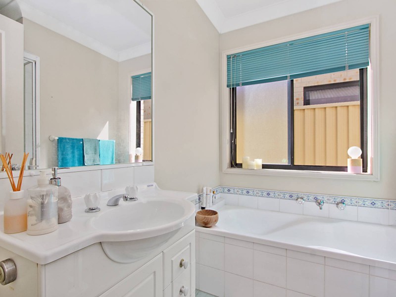 111 Manorhouse Boulevard, Quakers Hill NSW 2763