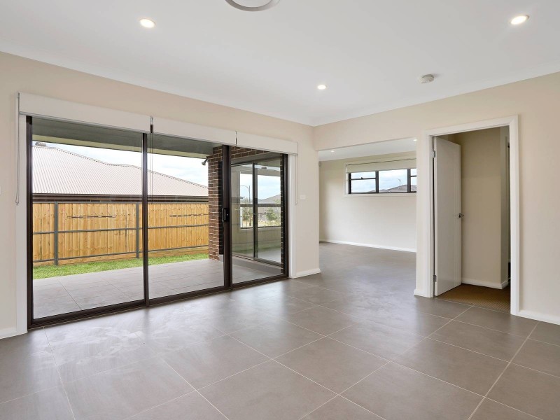 92 Sundowner Parkway, Box Hill NSW 2765