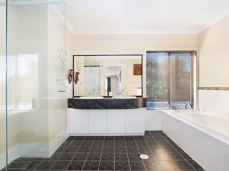 19 Crestreef Drive, Acacia Gardens NSW 2763