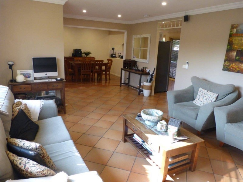 5 Loretta Place, Glendenning NSW 2761