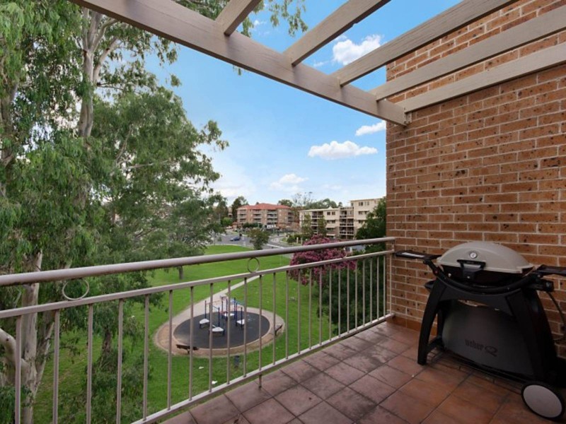 26/25-27 Fourth Avenue, Blacktown NSW 2148