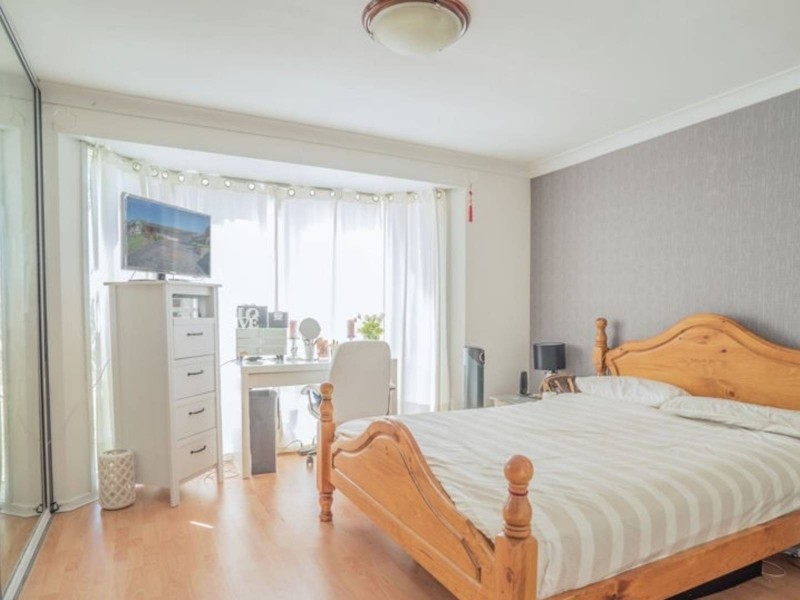 11 Toomey Crescent, Quakers Hill NSW 2763