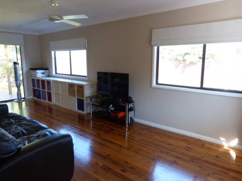 16 Sycamore Crescent, Quakers Hill NSW 2763