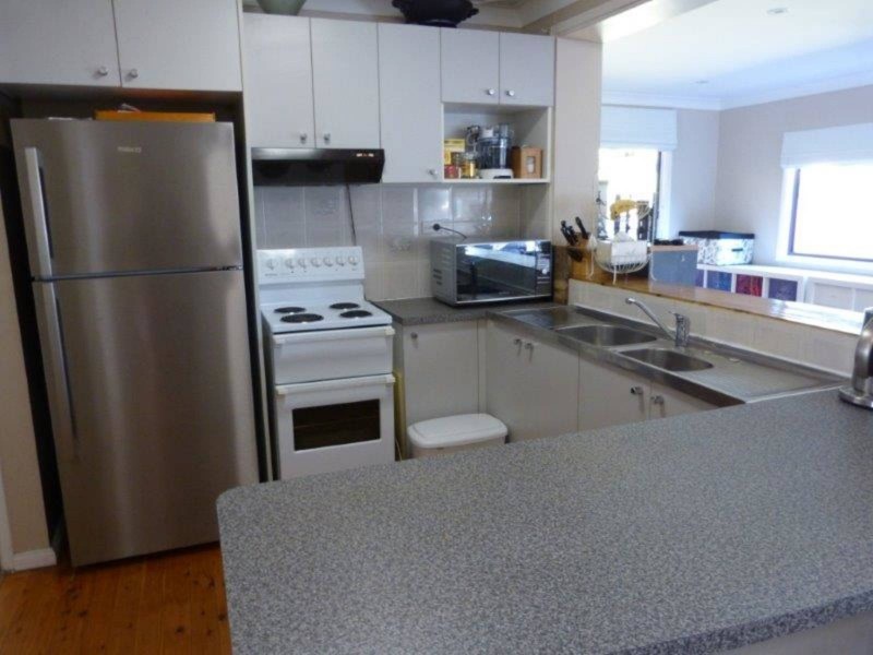 16 Sycamore Crescent, Quakers Hill NSW 2763