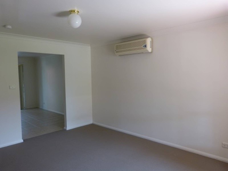 12 Hillcrest Road, Quakers Hill NSW 2763