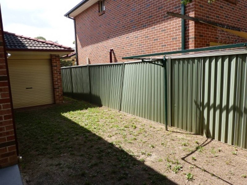 12 Hillcrest Road, Quakers Hill NSW 2763