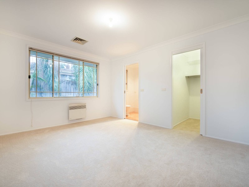 25 Peppertree Grove, Quakers Hill NSW 2763