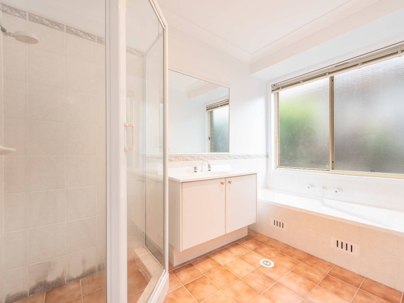 25 Peppertree Grove, Quakers Hill NSW 2763