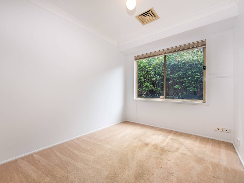 25 Peppertree Grove, Quakers Hill NSW 2763