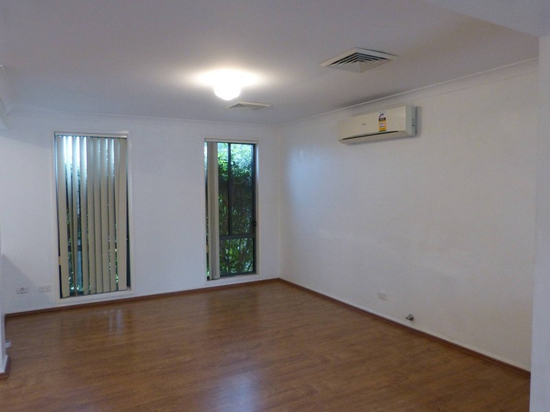 27 Aquamarine Street, Quakers Hill NSW 2763