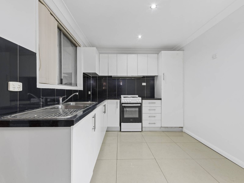 15  Kenneth Crescent, Dean Park NSW 2761