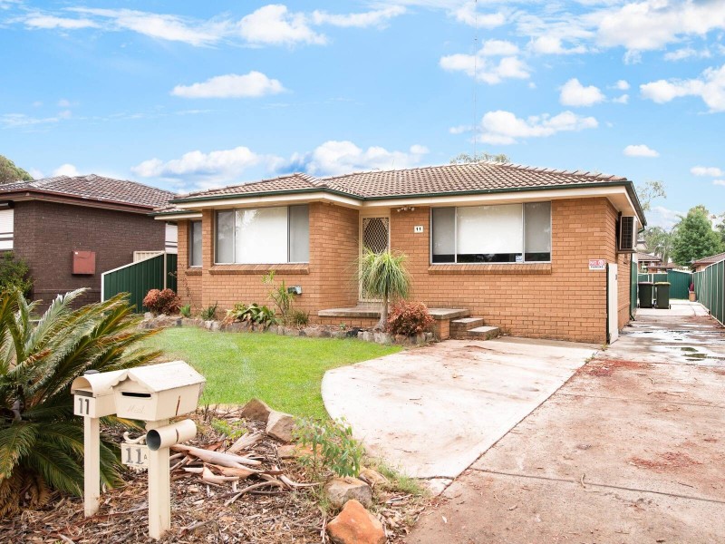 11  Malone Crescent, Dean Park NSW 2761